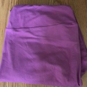 NWOT T&C Lularoe solid purple/pink leggings